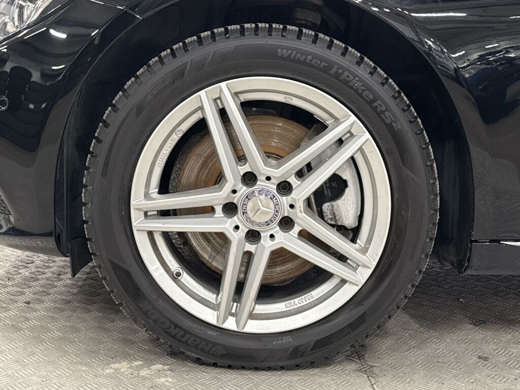 Mercedes-Benz C 2016 Musta