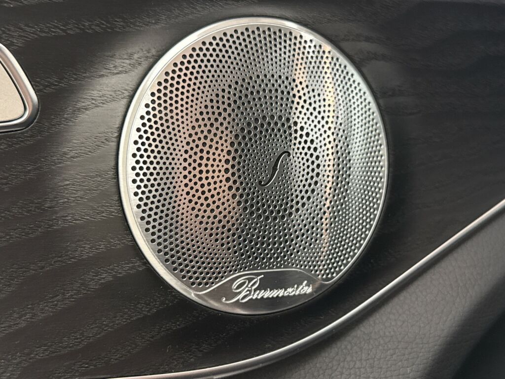 Mercedes-Benz C 2016 Musta