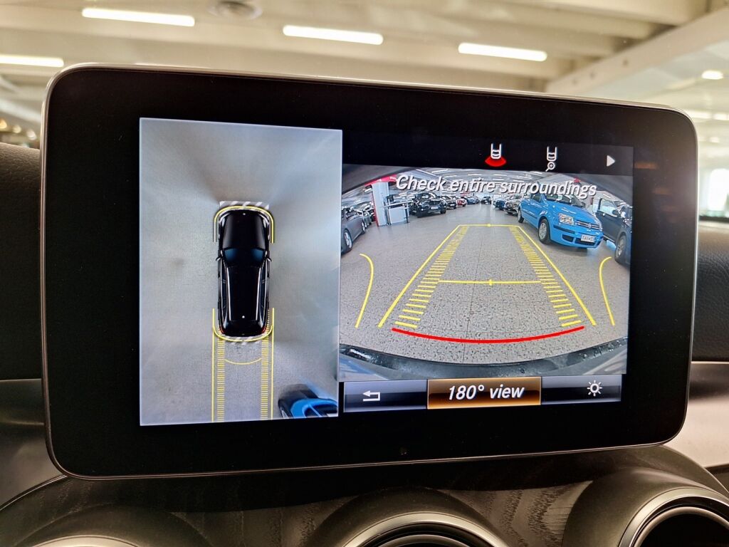 Mercedes-Benz C 2016 Musta