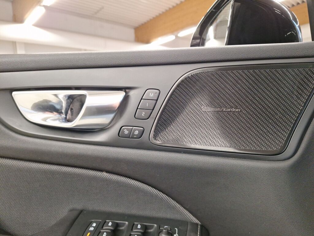 Volvo V60 2021 Harmaa