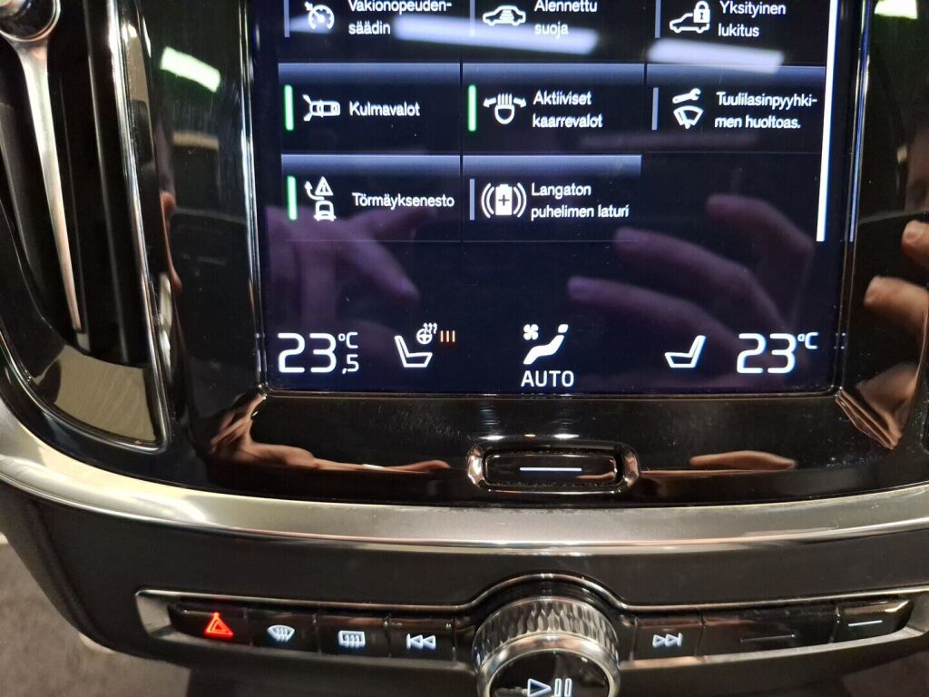 Volvo V60 2021 Harmaa