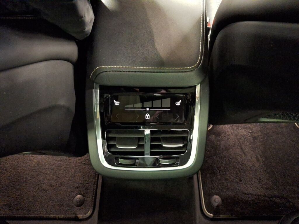 Volvo V60 2021 Harmaa