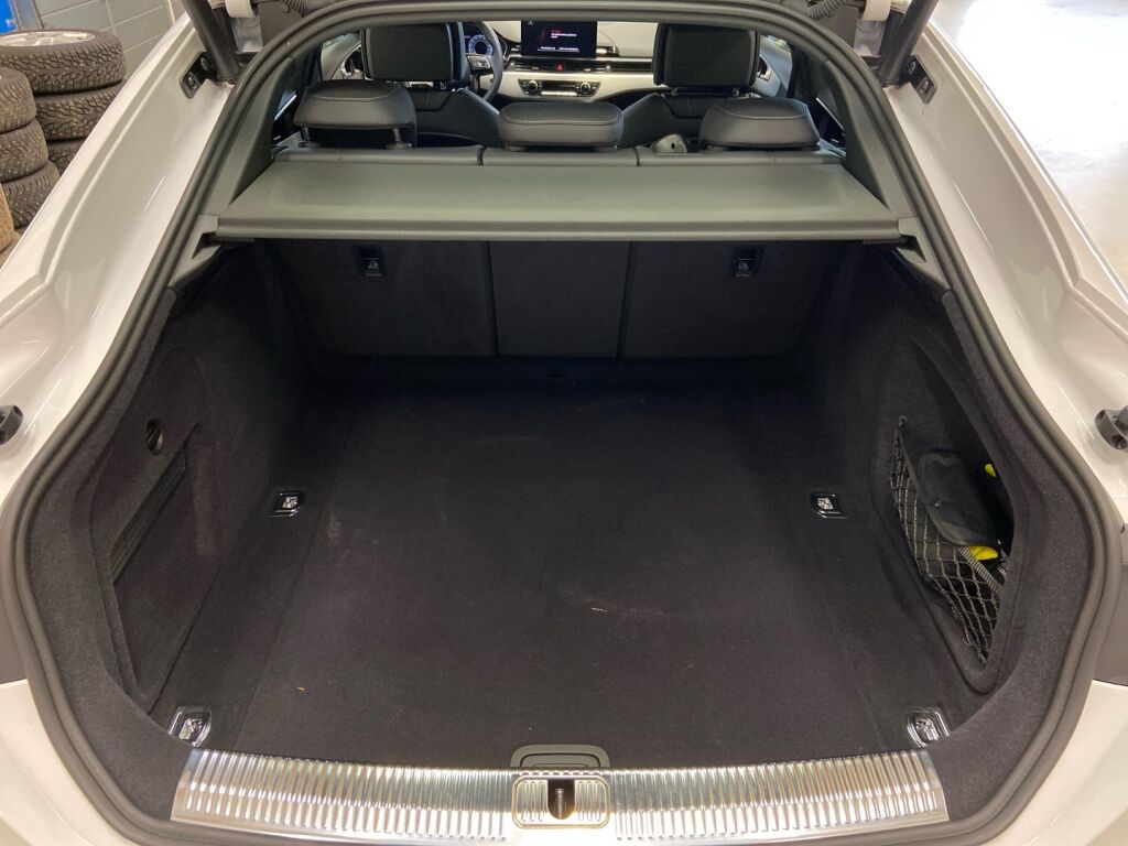 Audi A5 2020 Valkoinen