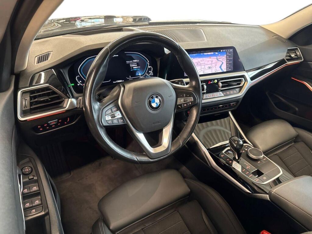 BMW 330 2021, kuva 7/18