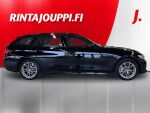 BMW 330 2021 Musta
