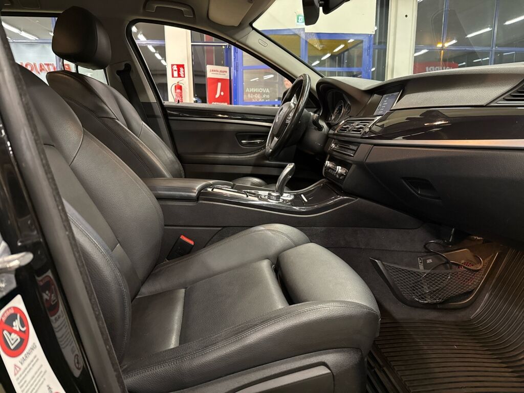 BMW 520 2014 Musta