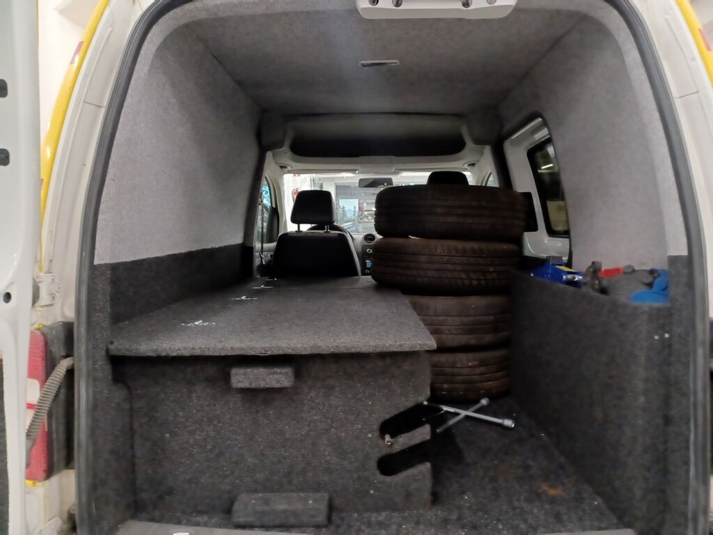 Volkswagen Caddy 2013 Valkoinen