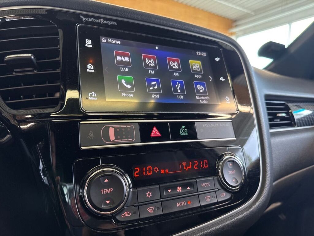 Mitsubishi Outlander PHEV 2019 Musta