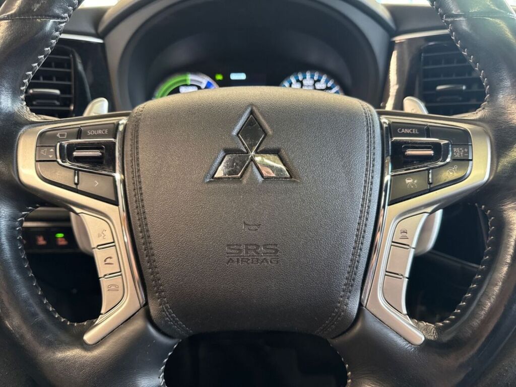 Mitsubishi Outlander PHEV 2019 Musta