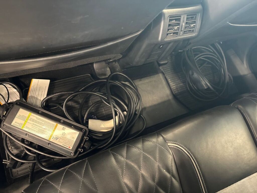 Mitsubishi Outlander PHEV 2019 Musta