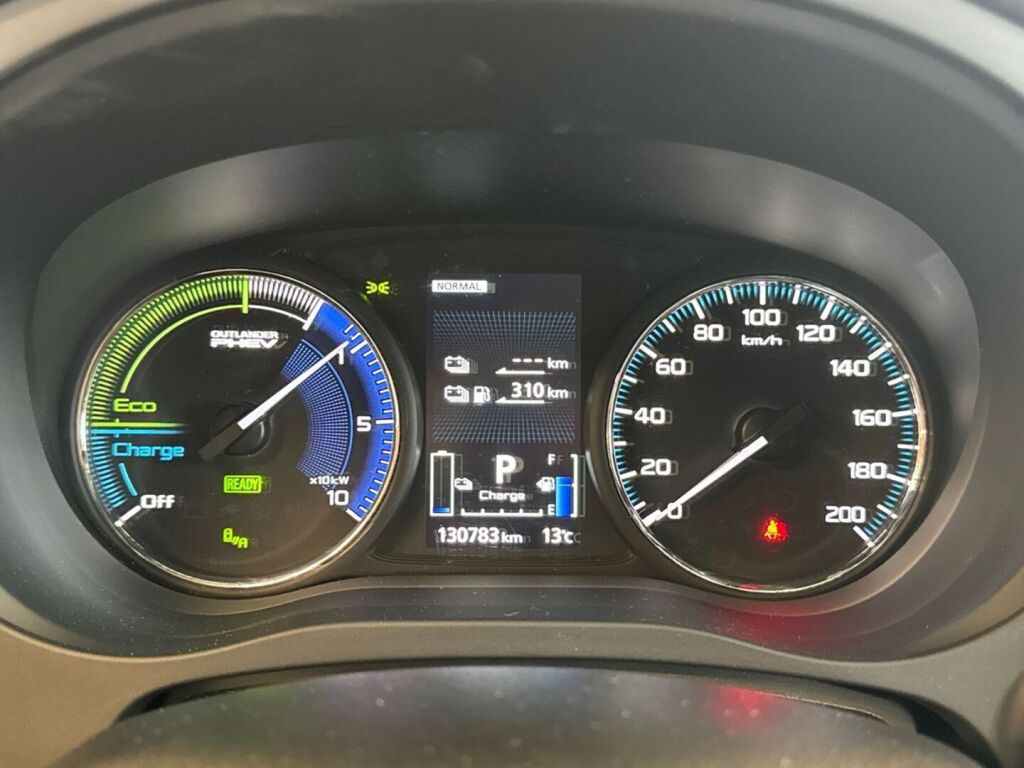 Mitsubishi Outlander PHEV 2019 Musta