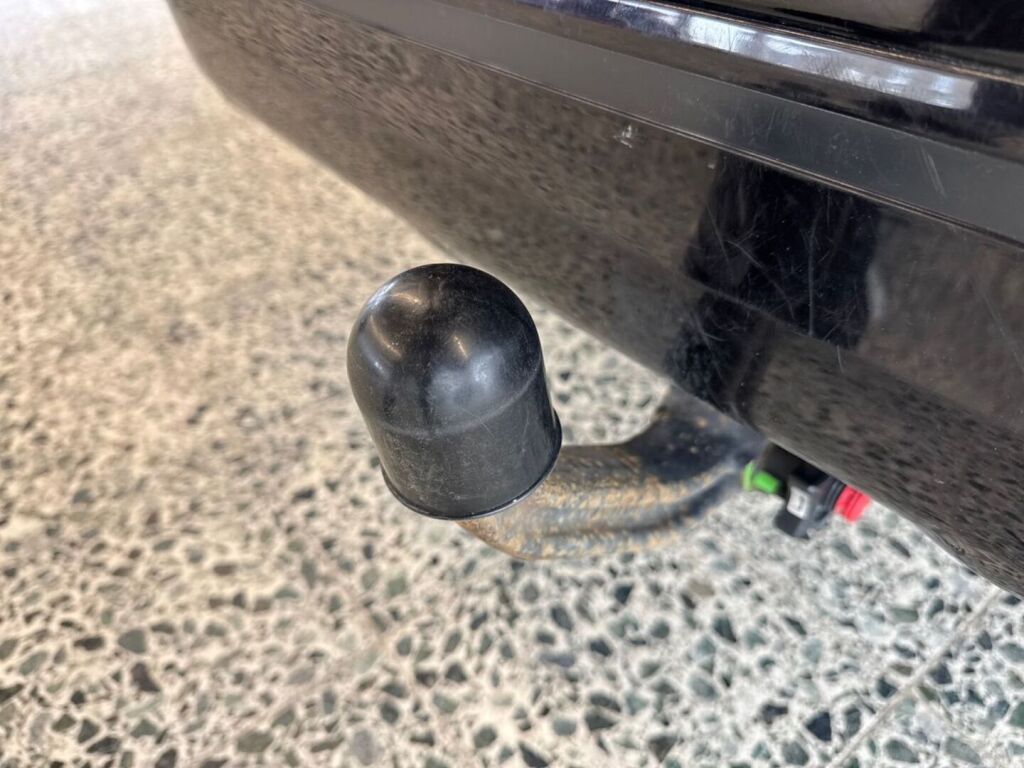 Mitsubishi Outlander PHEV 2019 Musta