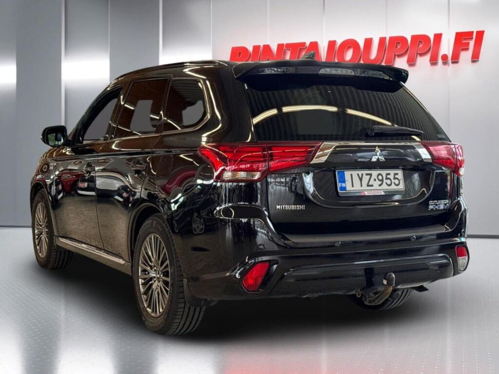 Mitsubishi Outlander PHEV 2019 Musta