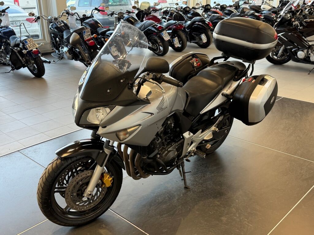 Honda CBF 2006 Musta