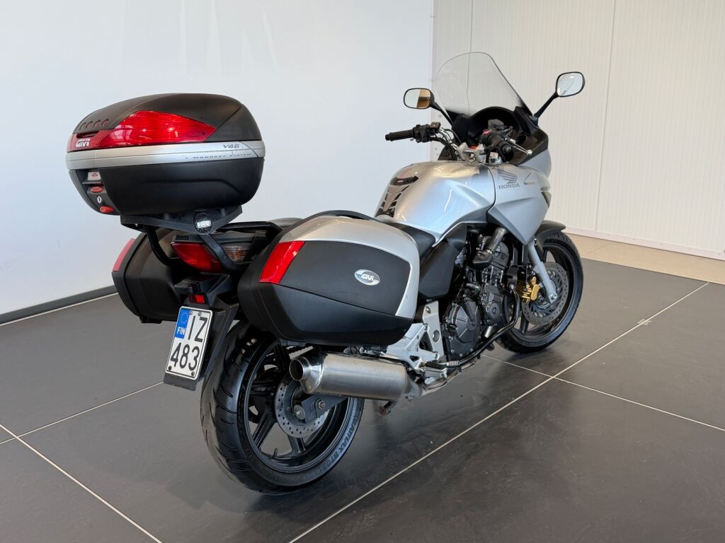 Honda CBF 2006 Musta