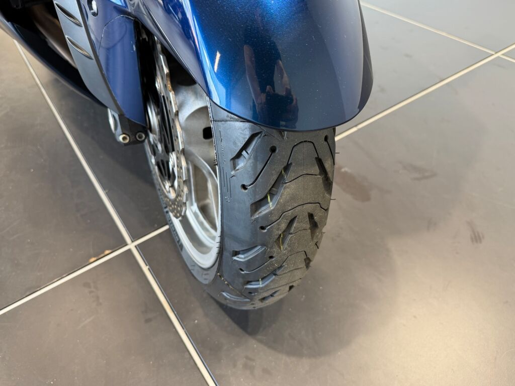 Kawasaki ZZR 2008 VL V 240