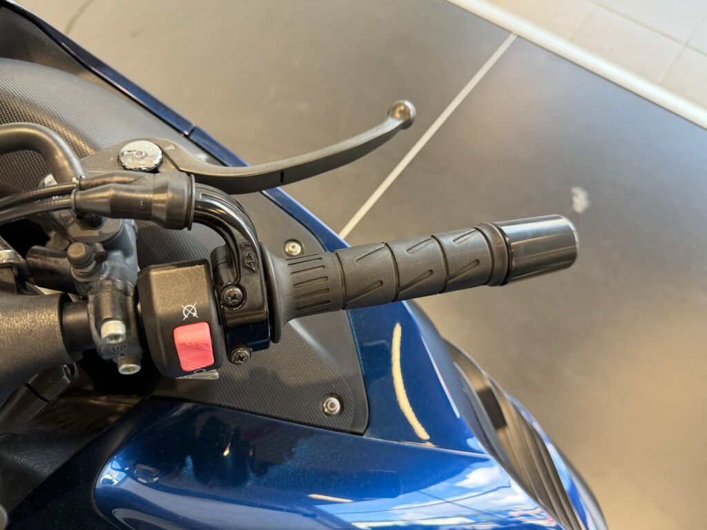 Kawasaki ZZR 2008 VL V 240