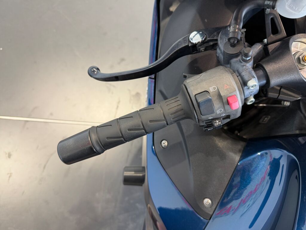 Kawasaki ZZR 2008 VL V 240