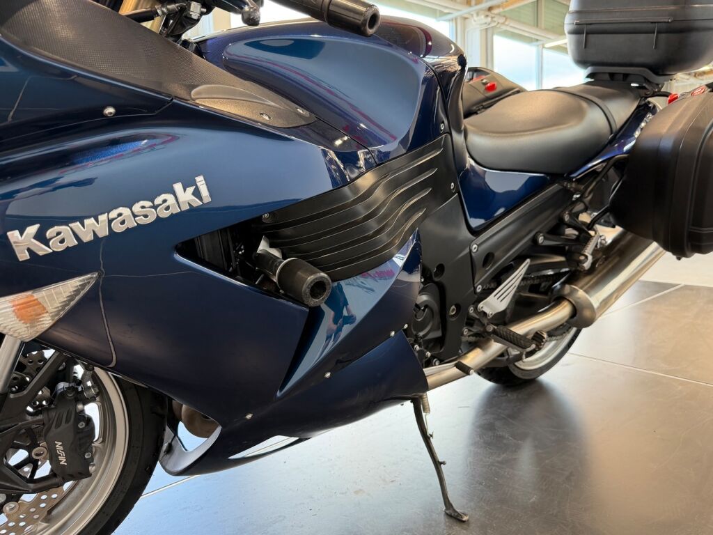 Kawasaki ZZR 2008 VL V 240