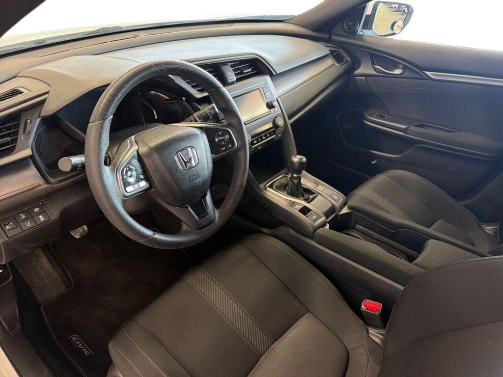 Honda Civic 2018 Valkoinen