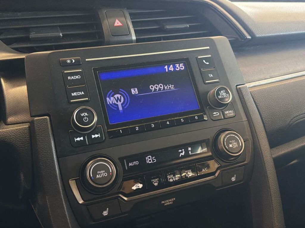 Honda Civic 2018 Valkoinen