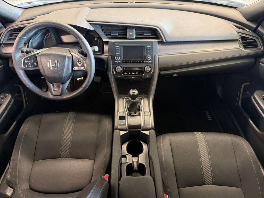 Honda Civic 2018 Valkoinen