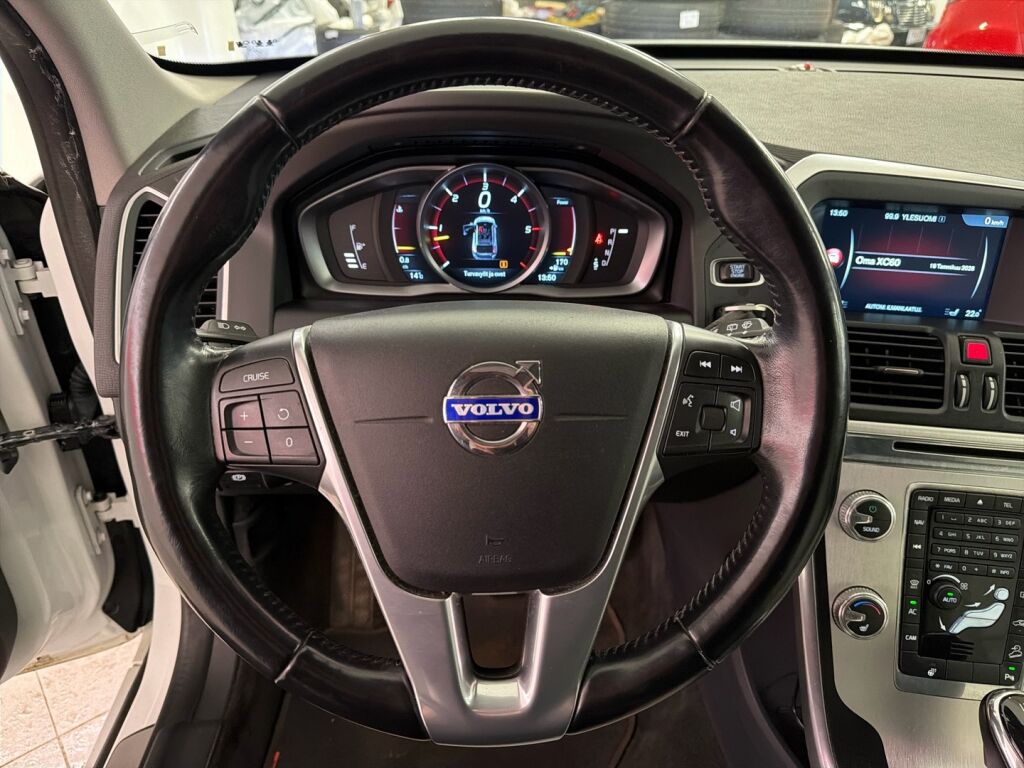 Volvo XC60 2015 Valkoinen