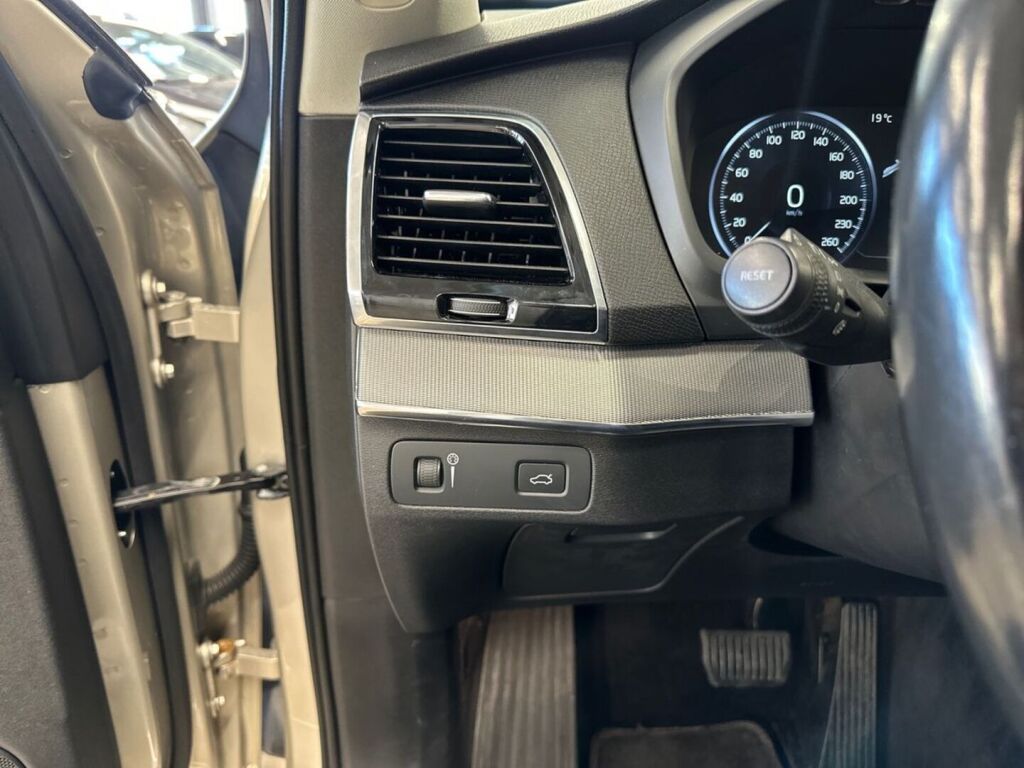 Volvo XC90 2016 Harmaa