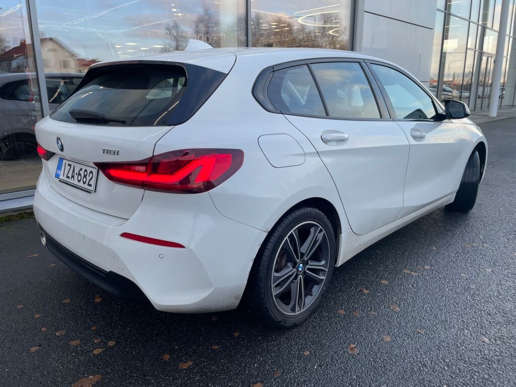 BMW 118 2021 Valkoinen