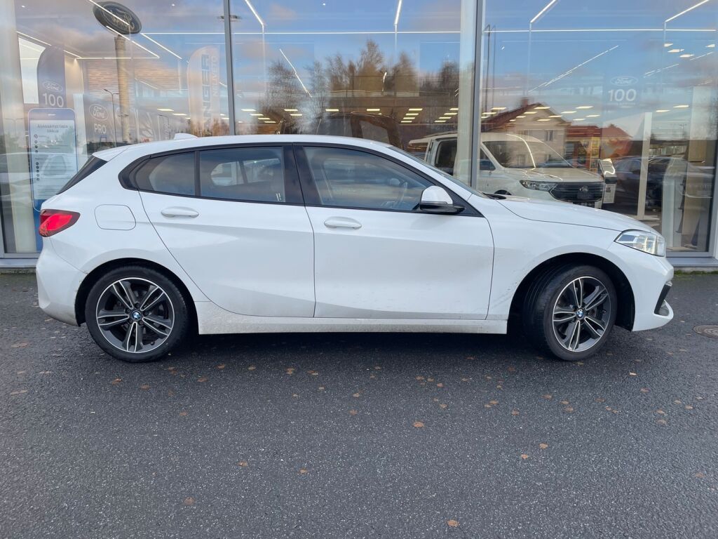 BMW 118 2021 Valkoinen