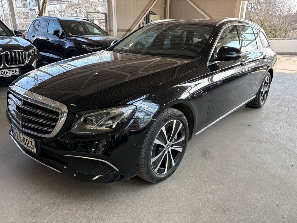 Mercedes-Benz E 2020 Musta