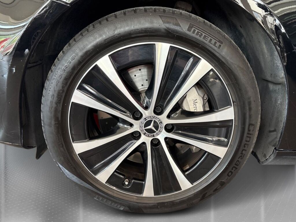 Mercedes-Benz E 2020 Musta