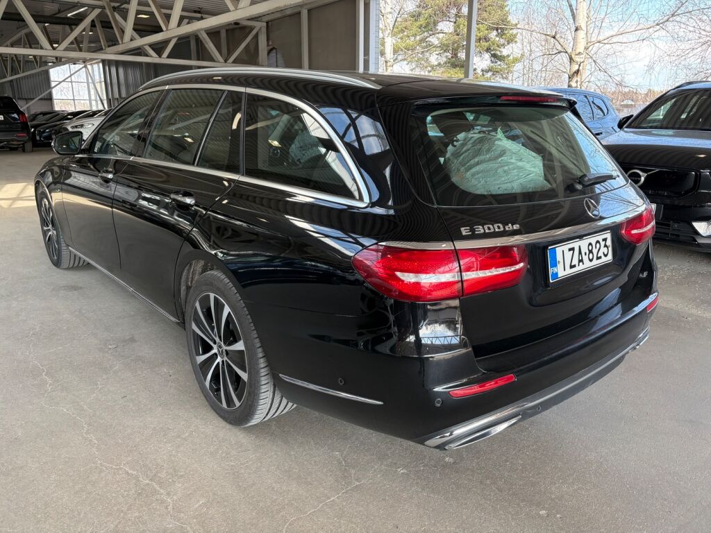 Mercedes-Benz E 2020 Musta