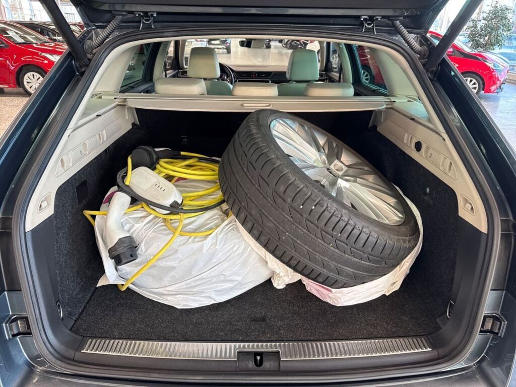 Skoda Superb 2020 Harmaa