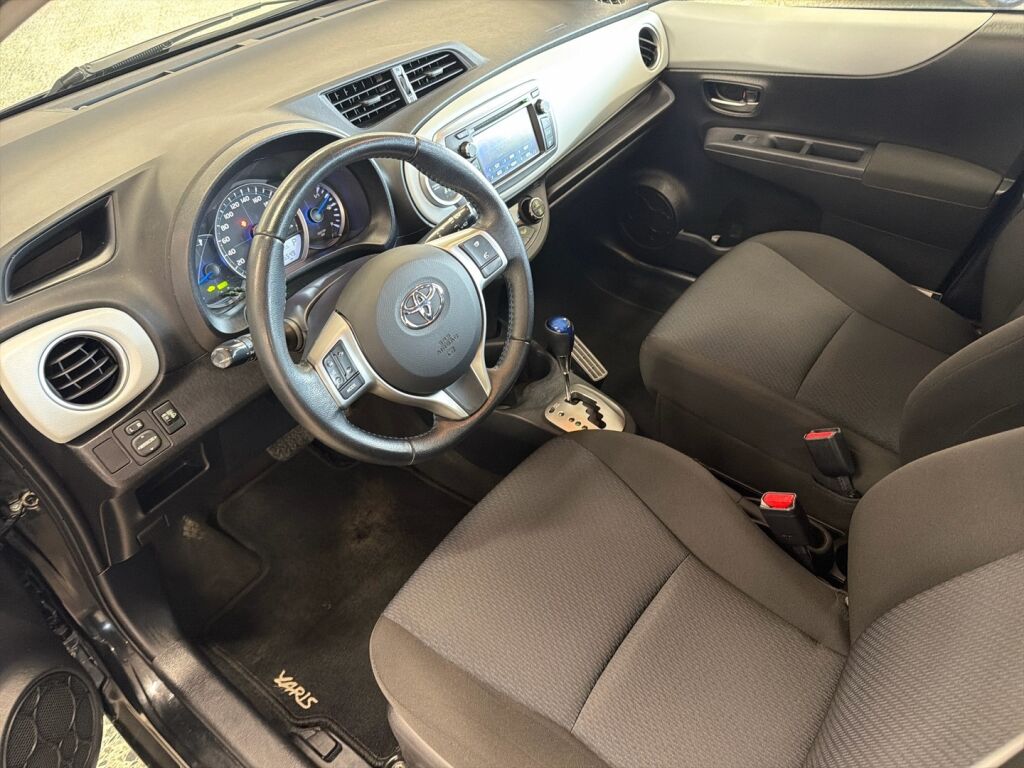Toyota Yaris 2014 Musta