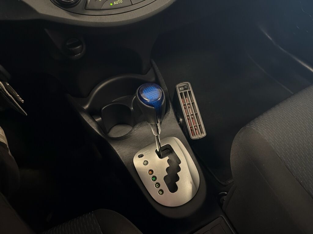 Toyota Yaris 2014 Musta