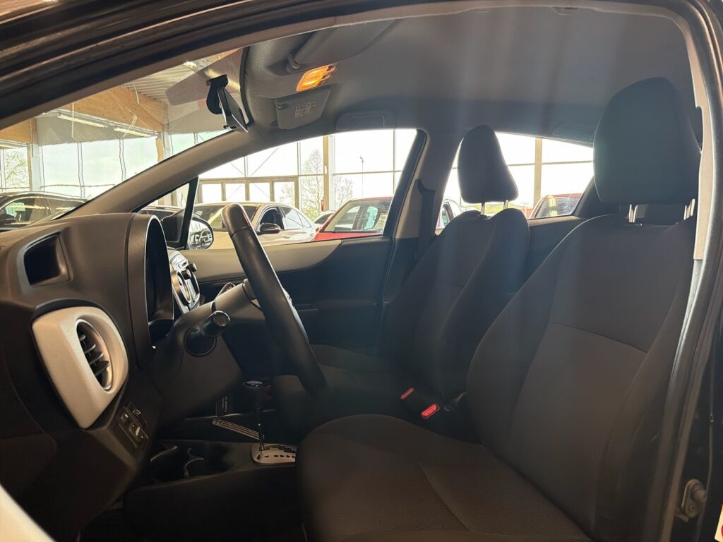 Toyota Yaris 2014 Musta