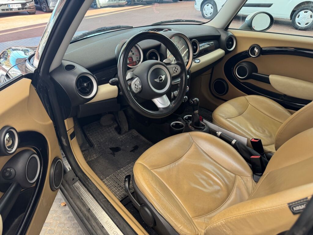 Mini Cooper 2007 Musta