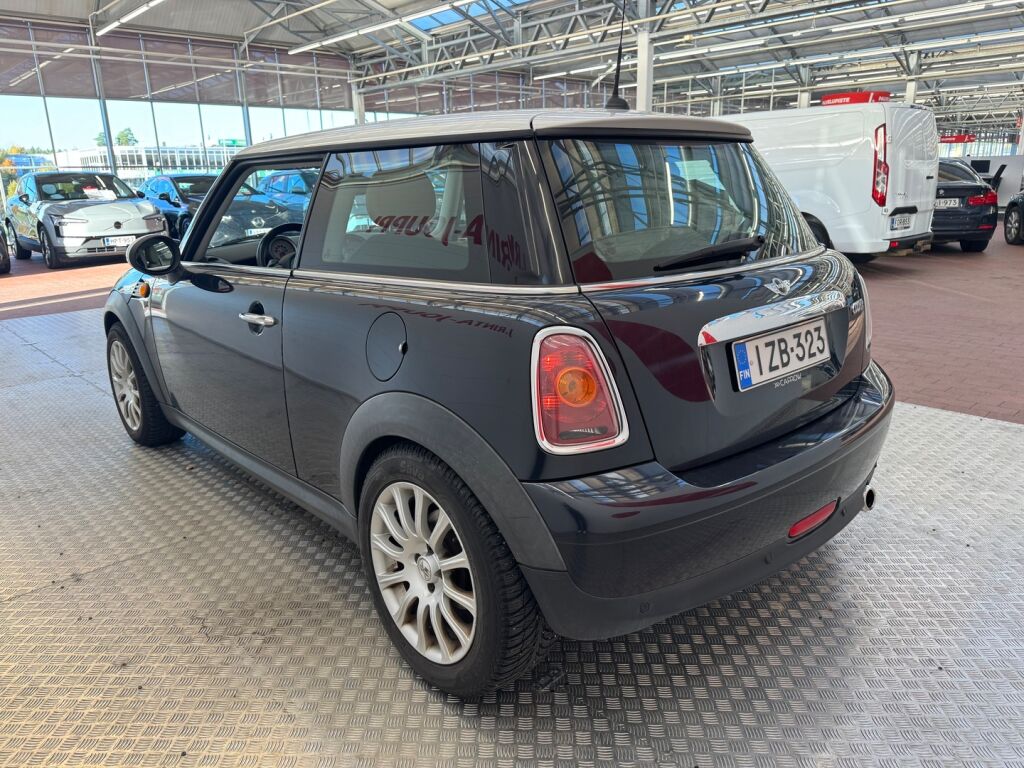 Mini Cooper 2007 Musta