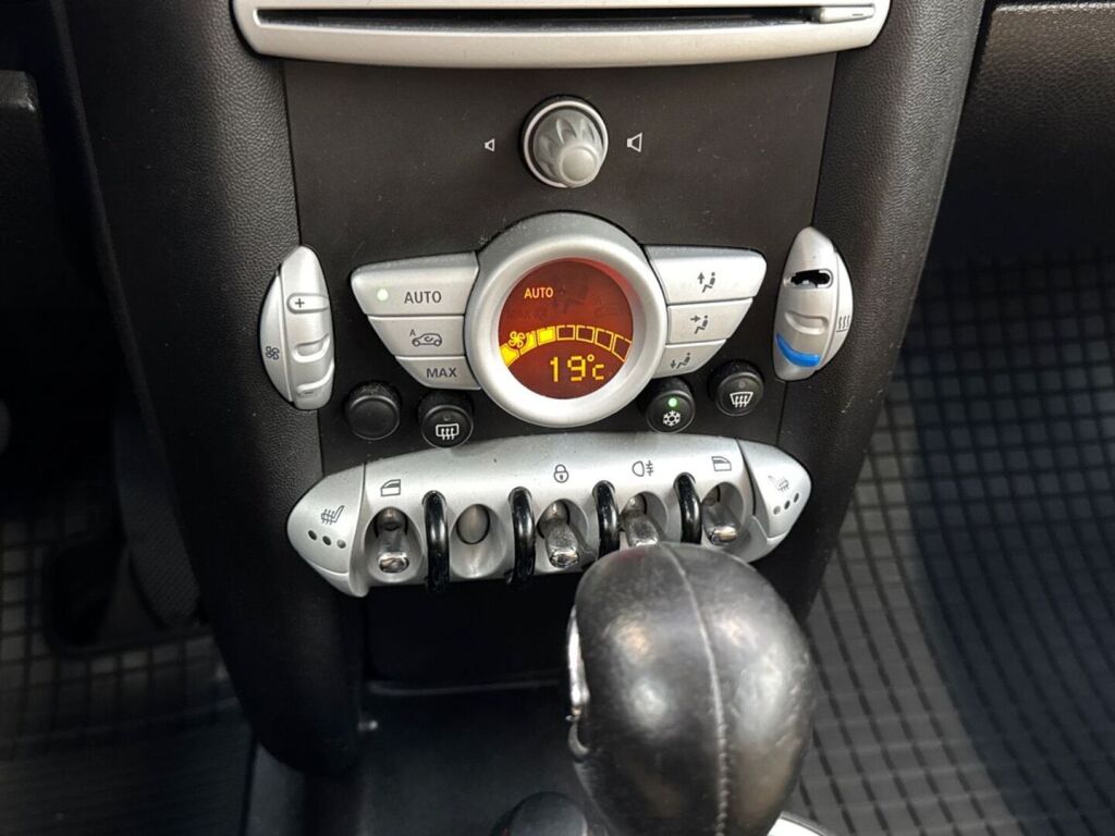 Mini Cooper 2007 Musta