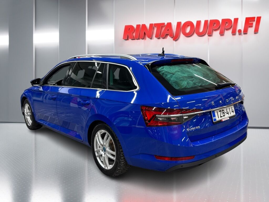 Skoda Superb 2021 Sininen