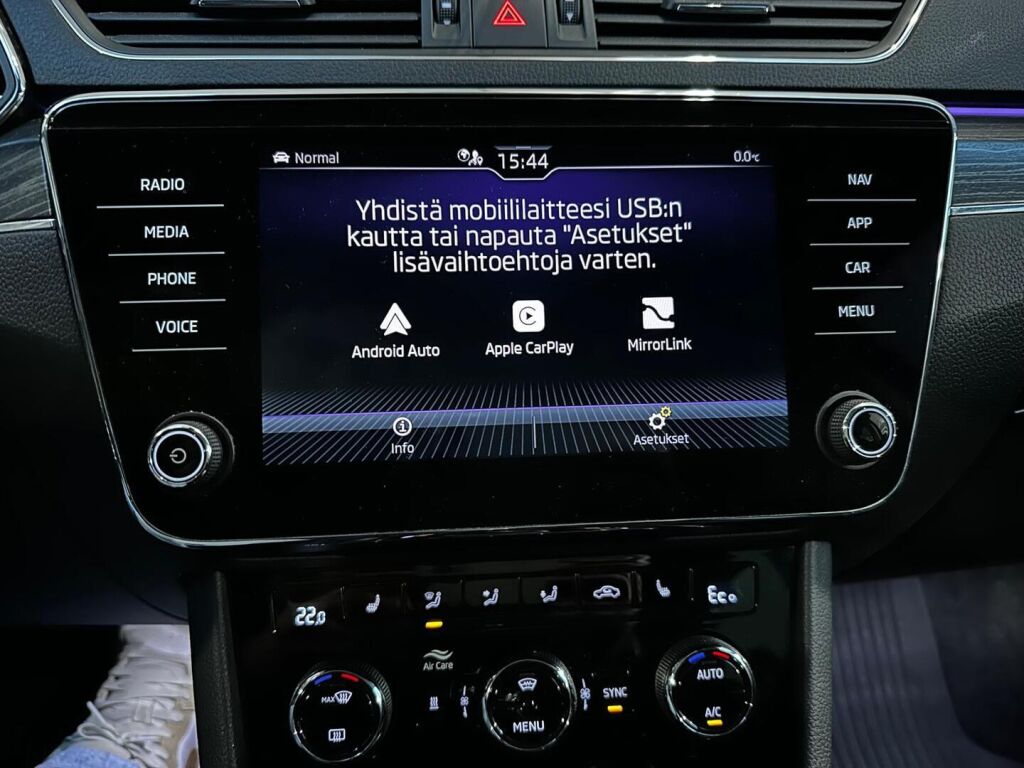 Skoda Superb 2021 Sininen