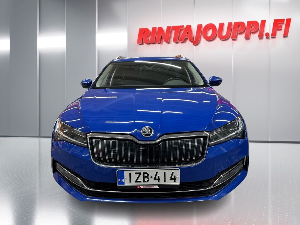 Skoda Superb 2021 Sininen