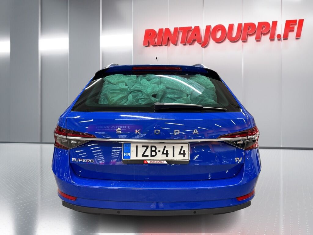 Skoda Superb 2021 Sininen