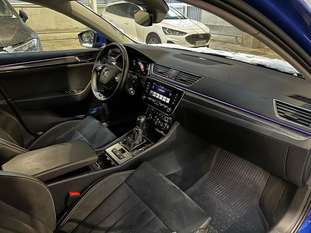 Skoda Superb 2021 Sininen