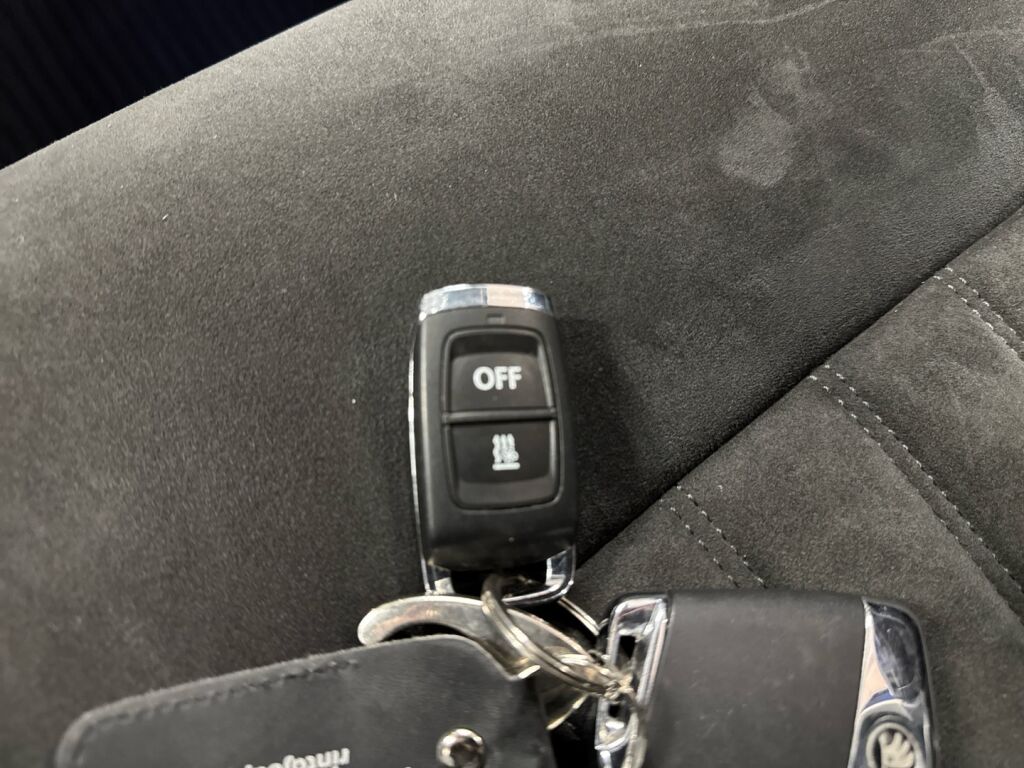 Skoda Superb 2021 Sininen