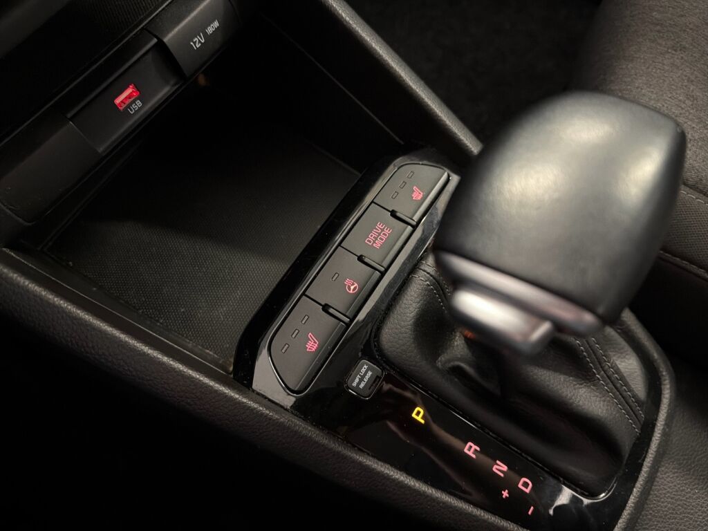 Kia Stonic 2021 Sininen