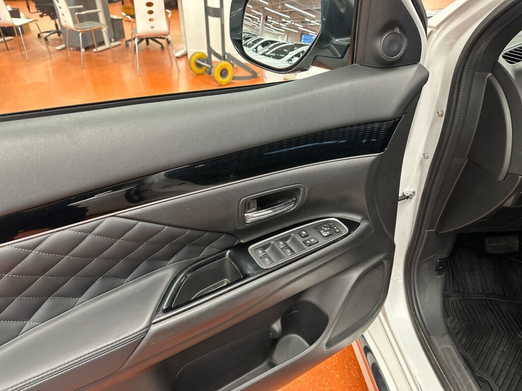 Mitsubishi OUTLANDER PHEV 2019 Valkoinen