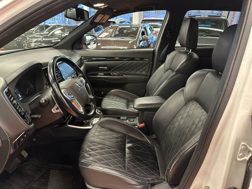 Mitsubishi OUTLANDER PHEV 2019 Valkoinen
