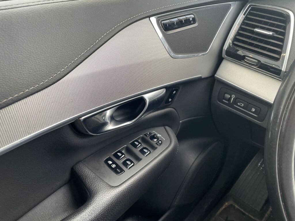 Volvo XC90 2019 Harmaa